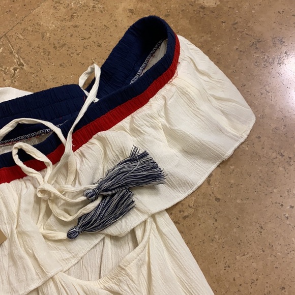 NWT American eagle off the shoulder top - Picture 2 of 4